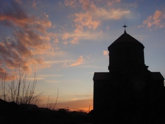 Կիրակի Տերունական օր է