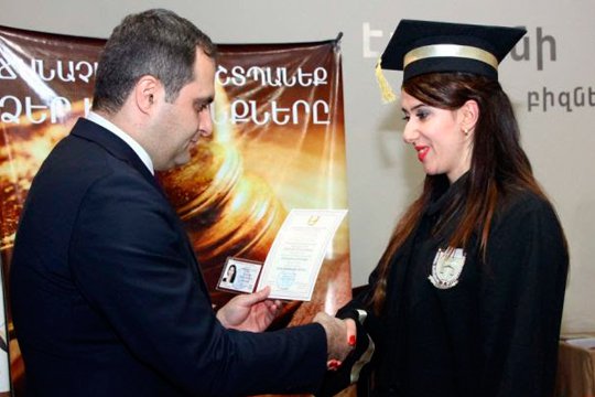 Փաստաբանների համար կարևոր է լինել սկզբունքային և զերծ մնալ կոռուպցիայից. Արա Զոհրաբյան