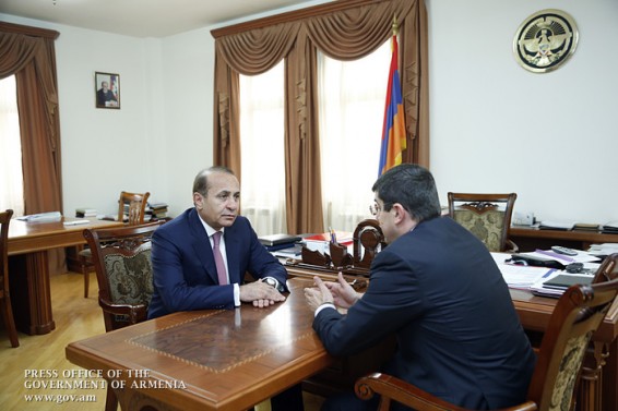 Photo. Ստեփանակերտում կայացել է ՀՀ և ԼՂՀ վարչապետների առանձնազրույցը