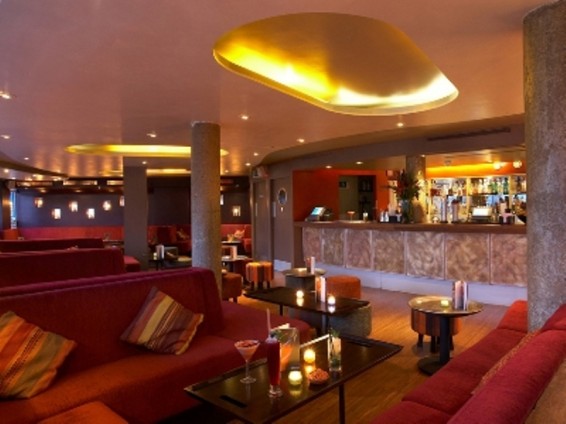 Լոնդոնյան ռեստորանն անտուններին եւ միայնակ տարեցներին Սուրբ Ծնունդին անվճար ընթրիքի է հրավիրում