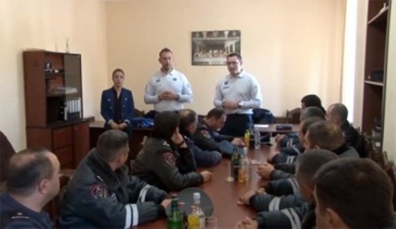 VIDEO. Ֆրանսիացի ոստիկանները ՀՀ ոստիկանությունում