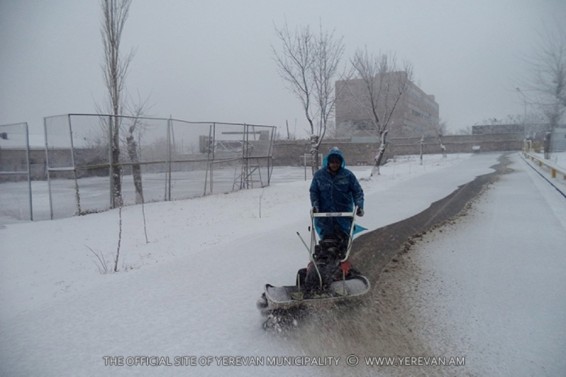 Մայրաքաղաքի կոմունալ ծառայություններն աշխատում են արտակարգ ռեժիմով