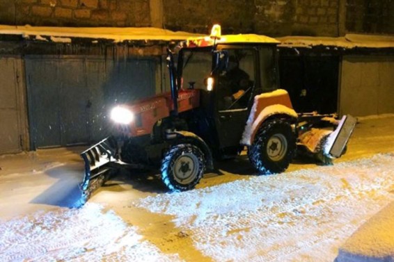 Մայրաքաղաքի կոմունալ ծառայությունները ողջ գիշերվա ընթացքում շարունակել են աշխատել