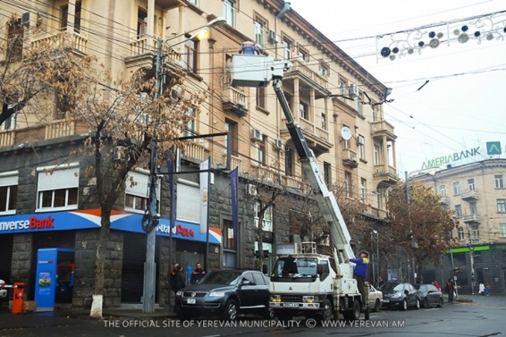 Ամենօրյա աշխատանքներ` Երևանի արտաքին լուսավորության ցանցում