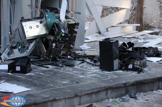 Երևանի կենտրոնում բանկոմատ են պայթեցրել, իսկ Արաբկիրում պայթեցման փորձն անհաջողության է մատնվել