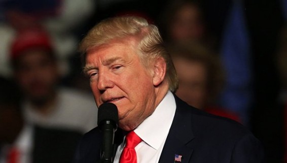 Трамп впервые после избрания провел закрытую встречу с журналистами