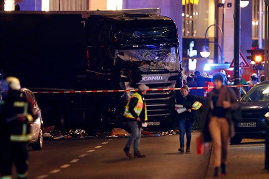 Բեռլինում բեռնատարը միտումնավոր է մխրճվել բազմության մեջ․ ոստիկանություն