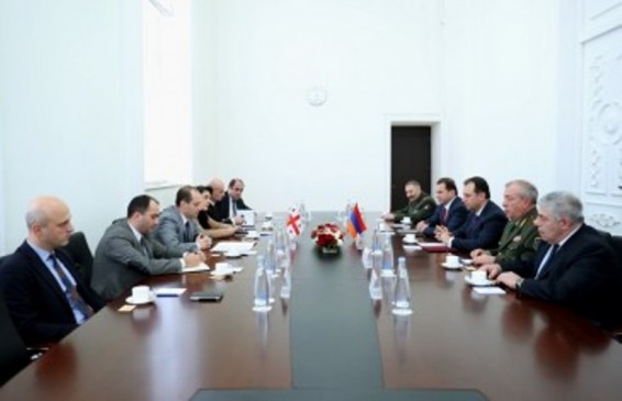 ՊՆ նախարարը քննարկել է հայ-վրացական հարաբերությունների զարգացման հեռանկարները