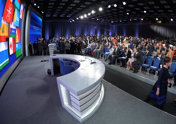 Большая пресс-конференция Владимира Путина. Онлайн-репортаж