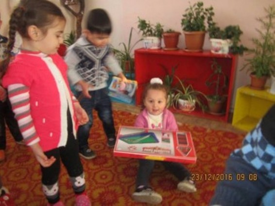 ՀՀ Սյունիքի մարզպետ Վահե Հակոբյանի նվերը երեխաներին