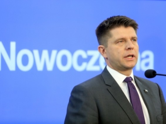 Լեհաստանի ըննդիմադիր կուսակցության ղեկավարը հայտել է սեյմի հնարավոր ինքնալուծարման մասին