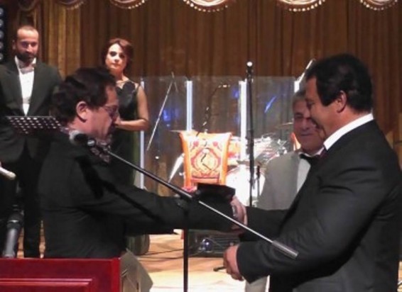 VIDEO. Գագիկ Ծառուկյանը՝ «Դե ֆակտո» ամսագրի «Տարվա Մարդ» անվանակարգի մրցանակակիր