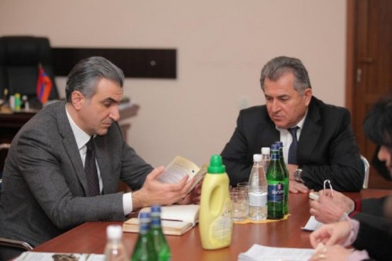 Գյուղնախարարն այցելել է «Հայկենսատեխնոլոգիա» գիտաարտադրական կենտրոն