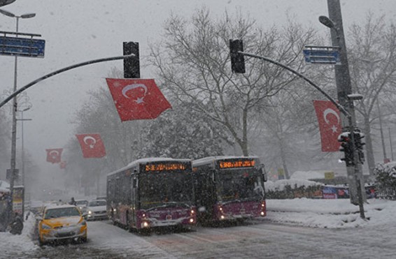 Ստամբուլում ձյան տեղումների պատճառով չեղյալ են հայտարարվել դասերը դպրոցներում և բուհերում