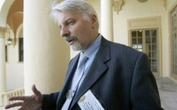 Լեհաստանի ԱԳ նախարարն անհարմար դրության մեջ է հայտնվել Նյու Յորքում