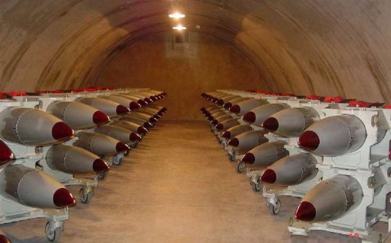 США испытают ядерные авиабомбы B61-12