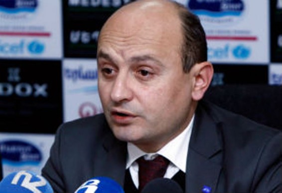 Եթե բանակցությունները օգուտ չեն տալիս, պետք է անցնել քաղաքակիրթ ապահարզանի, ԼՂՀ միակողմանի ճանաչման. Ստյոպա Սաֆարյան