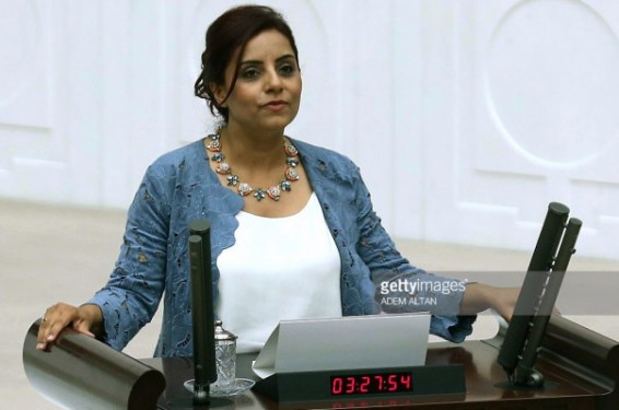Սելինա Դողանը կրկին Թուրքիայի խորհրդարանի օրակարգ է բերել կրոնական փոքրամասնությունների խնդիրները