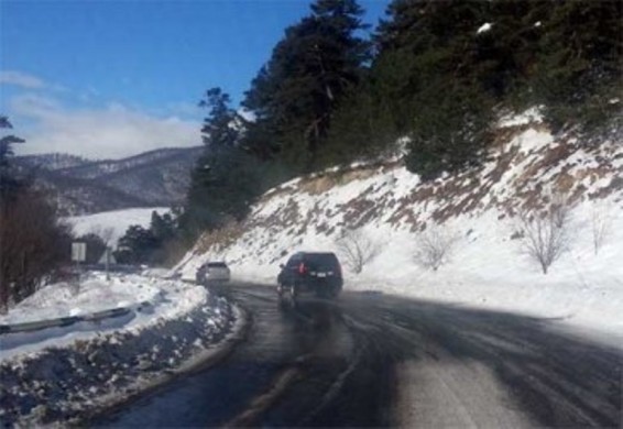 Վարդենյաց լեռնանցքում տեղ-տեղ մերկասառույց է