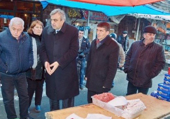 Հանդիպում Գյումրիի մսի վաճառքով զբաղվող տնտեսավարողների հետ