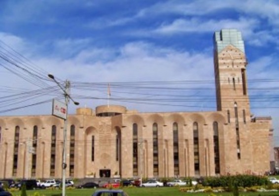 Քաղաքապետարանի ու թաղապետարանների աշխատակիցները չեն ներկայանում աշխատանքի