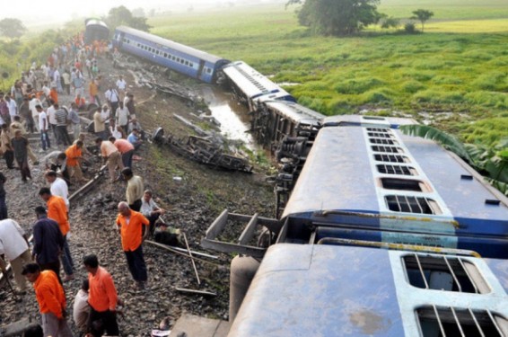 Հնդկաստանում գնացքը ռելսերից դուրս գալու հետեւանքով զոհերի թիվը հասել է 36-ի