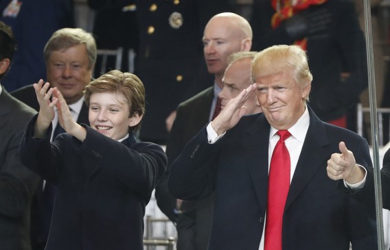 В Белом доме рассчитывают, что Бэррон Трамп не будет находиться в центре внимания