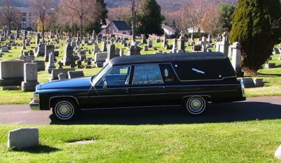 Գերմանիայում թաղման բյուրոյի հարբած աշխատակիցը կորցրել է հանգուցյալի դին