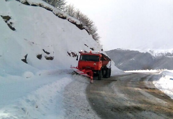 Video. Ճանապարհաշինարարներն աշխատում են շուրջօրյա ռեժիմով