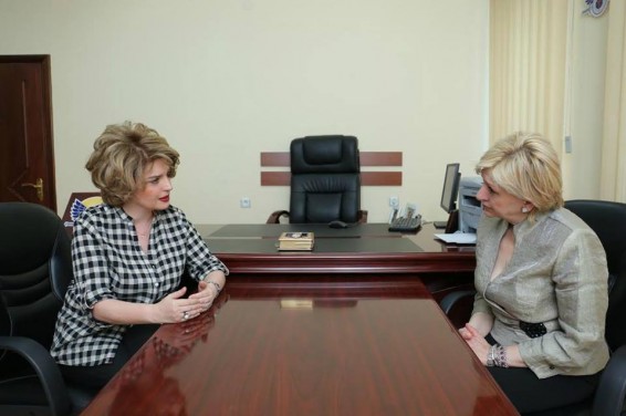 Photo. Ռուզաննա Խաչատրյանը հանդիպեց «Բարև» հեռուստածրագրի հեղինակ-վարող Նունե Ավետիսյանի հետ