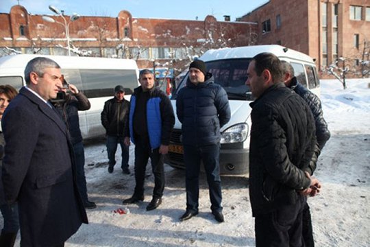 Վահան Մարտիրոսյանը հանձնարարել է խիստ հսկողություն սահմանել ուղևորափոխադրումների չվացուցակների նկատմամբ