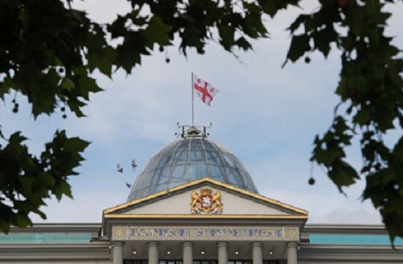 Թբիլիսիում բողոքի ակցիա է անցկացվում՝ պահանջելով հրապարակել Հայաստան գազի տարանցման վերաբերյալ «Գազպրոմի» հետ պայմանագիրը