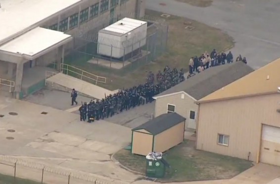 ԱՄՆ-ում կալանավորները պատանդ են վերցրել բանտի հսկիչներին՝ «Թրամփի պատճառով»