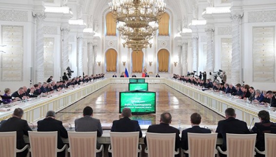 Путин отправит в отставку пятерых губернаторов