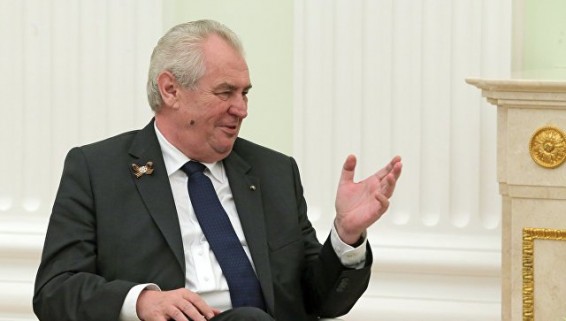 Президент Чехии: болтовня о кибератаках стала модной