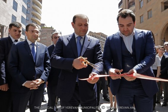 Video.Մայրաքաղաքում հանդիսավորությամբ բացվել է «Տաշիր Սթրիթ» առևտրի կենտրոնը