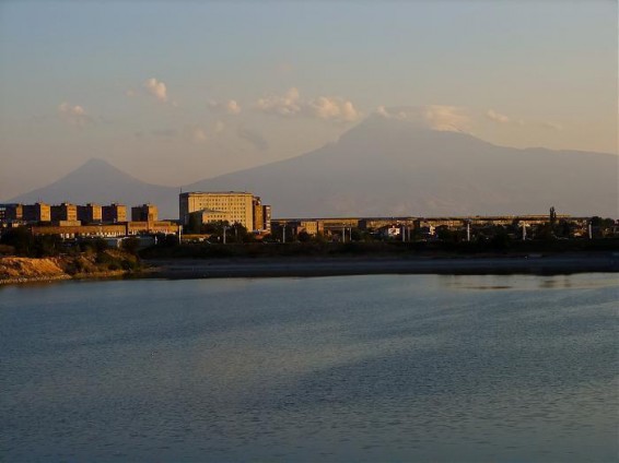 Ինքնասպանության փորձ Երևանյան լճում