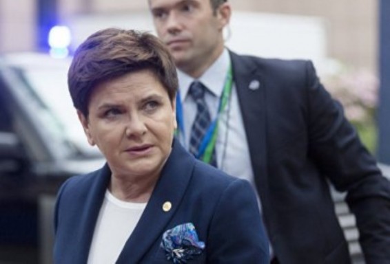 Վթարի հետեւանքով տուժած Լեհաստանի վարչապետին ուղղաթիռով կտեղափոխեն Վարշավա