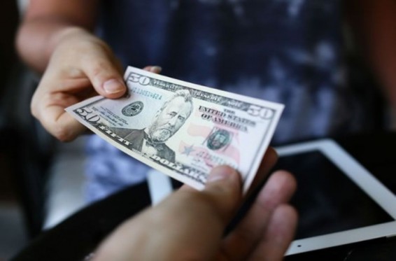 1 դոլարը վաճառվում է 489 դրամով. արտարժույթի փոխարժեքները հայաստանյան բանկերում