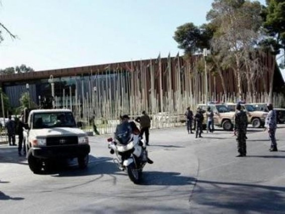 Լիբիայի վարչապետի ավտոշարասյունը Տրիպոլիում գնդակոծվել է