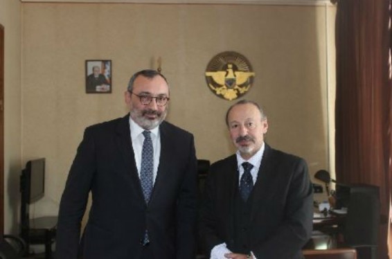 ԼՂՀ արտաքին գործերի նախարարն ընդունել է Ուրուգվայի «Լեռնային Ղարաբաղի ֆորումի» անդամ, նախկին սենատոր Օսկար Ադոլֆո Լոպեզ Գոլդարասենային