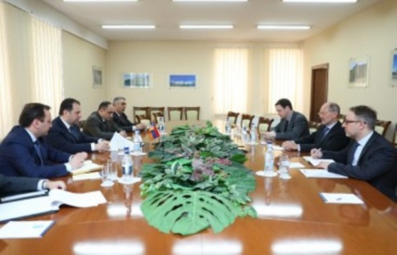 ՀՀ պաշտպանության նախարարն ընդունել է ԵԱՀԿ նախագահության հատուկ ներկայացուցչին