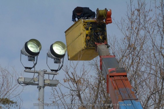 Ամենօրյա աշխատանքներ` Երևանի արտաքին լուսավորության ցանցում