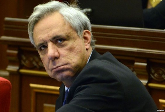 Վարդան Օսկանյան. Իմ աշխատանքով ապացուցել եմ, որ ինձ համար պաշտոնն ու փողը նշանակություն չունեն