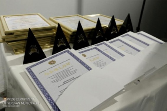 Քաղաքապետը ներկա է գտնվել «Արտադրանքի և ծառայությունների որակի ապահովման բնագավառում ՀՀ կառավարության 2016 թ. մրցանակաբաշխությանը»