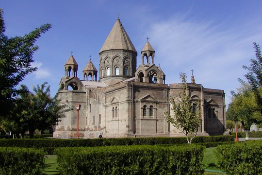 Մայր Աթոռը հորդորում է ապրիլի 2-ին քվեարկել խղճի մտոք