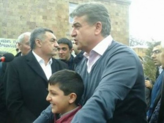 Որտե՞ղ է պետք սովորել վարչապետ դառնալու համար. վայքեցի փոքրիկի հարցը Կարեն Կարապետյանին