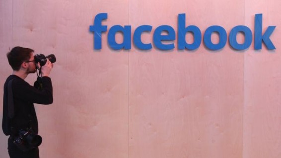 Facebook запретил использовать данные о пользователях для слежки