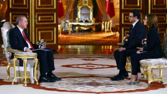 Эрдоган: «Хозяин моей страны - народ... Слышишь, Рютте?»
