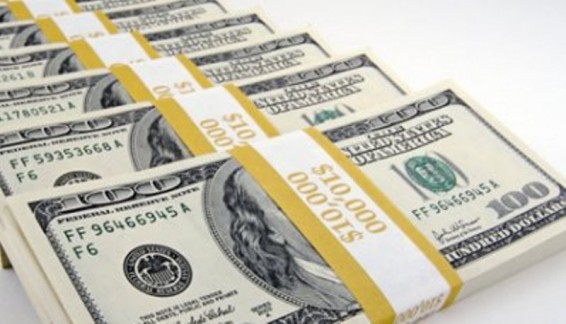 Դոլարը շարունակում է էժանանալ. այն նվազել է 485 դրամից